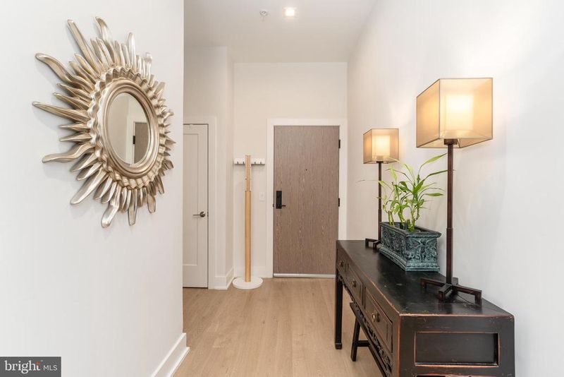 737 Swann Ave #607, Alexandria, VA 22301