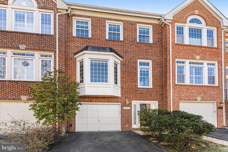 6241 Clara Edward Ter, Alexandria, VA 22310