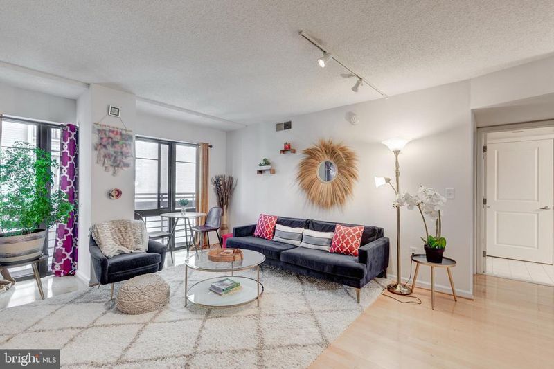 7923 Eastern Ave #704, Silver Spring, MD 20910