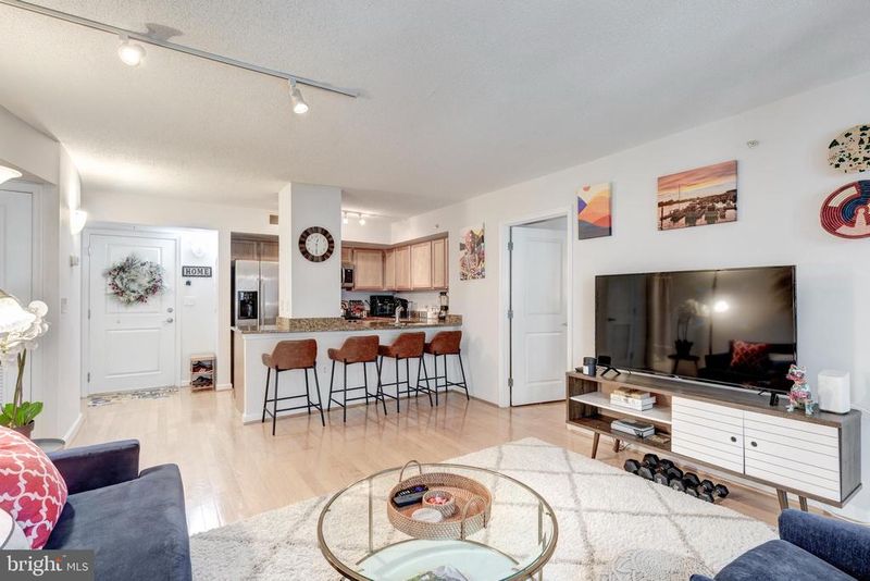 7923 Eastern Ave #704, Silver Spring, MD 20910