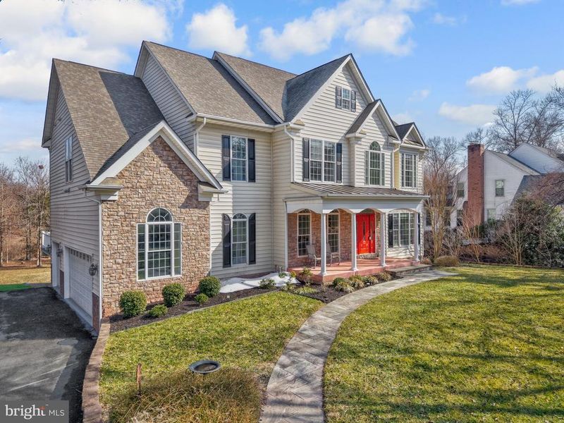 19834 Smith Cir, Ashburn, VA 20147