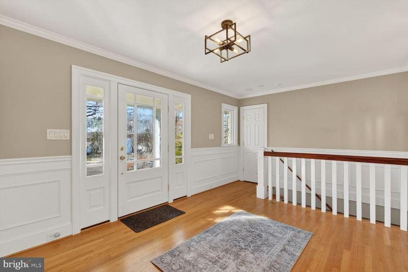 3830 Roberts Ln, Arlington, VA 22207