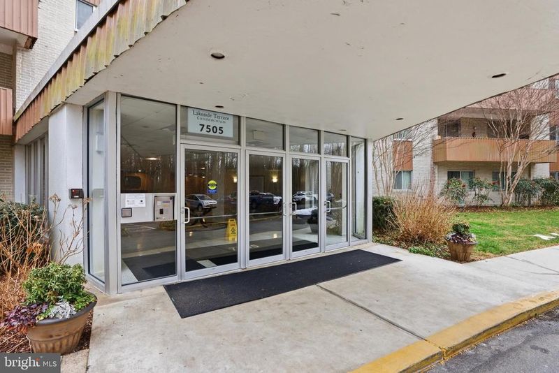 7505 Democracy Blvd #A-123, Bethesda, MD 20817
