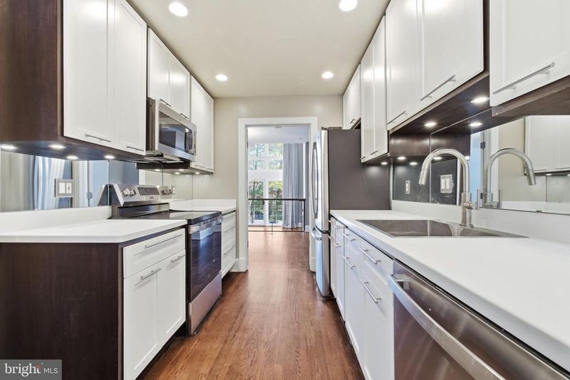 3919 Georgetown Ct NW, Washington, DC 20007