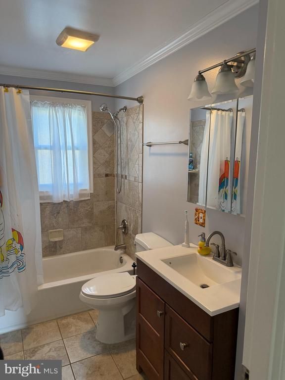 322 Cheddington Rd, Linthicum Heights, MD 21090
