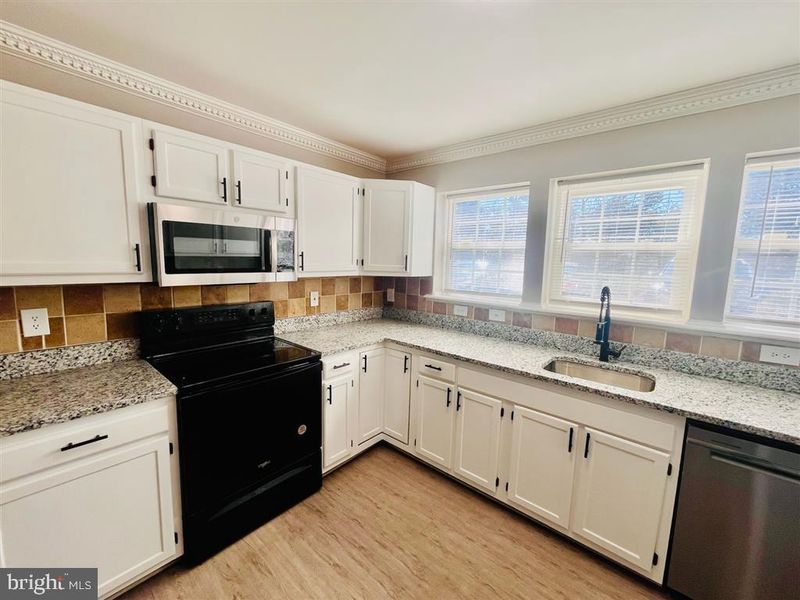 4202 Applegate Ln, Suitland, MD 20746