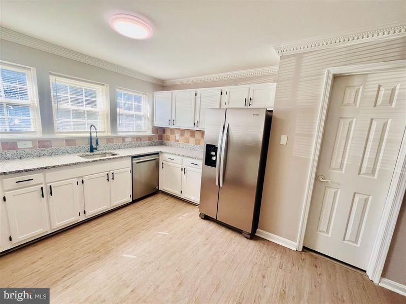 4202 Applegate Ln, Suitland, MD 20746