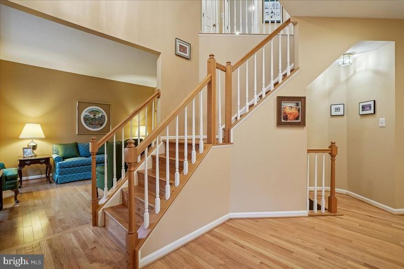 9804 Cresence Way, Fairfax, VA 22032