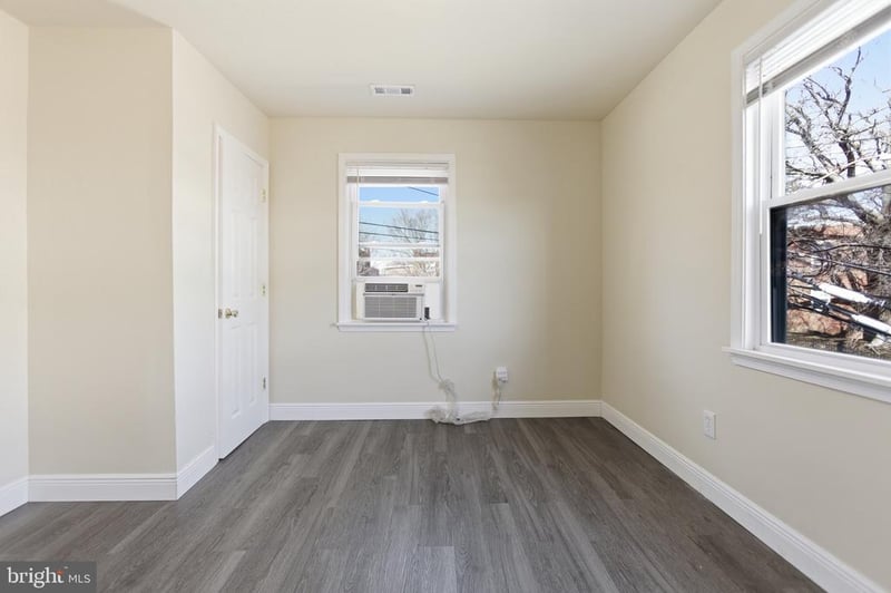 101 Wayne Pl SE #3, Washington, DC 20032