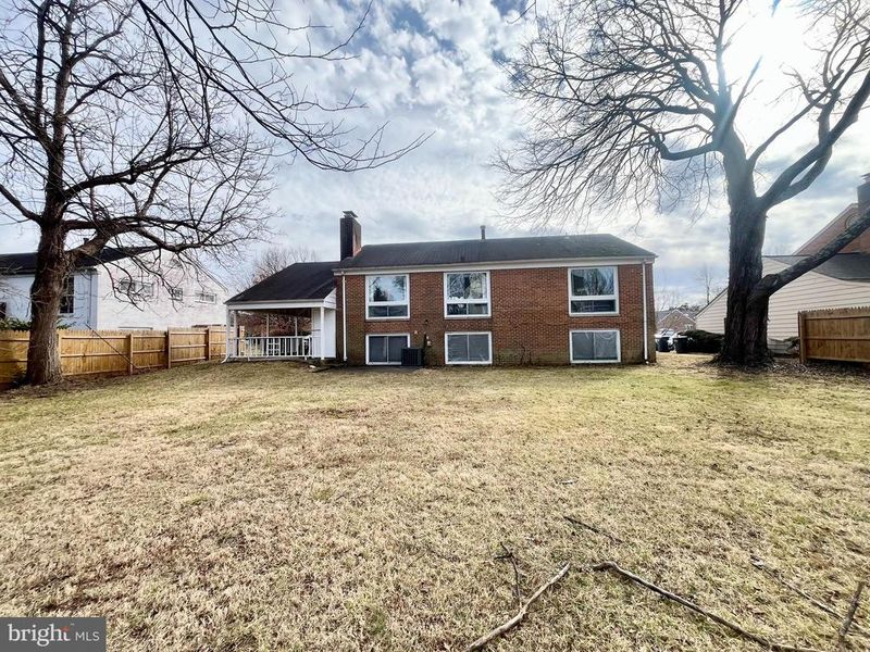 6930 Southridge Dr, Mclean, VA 22101
