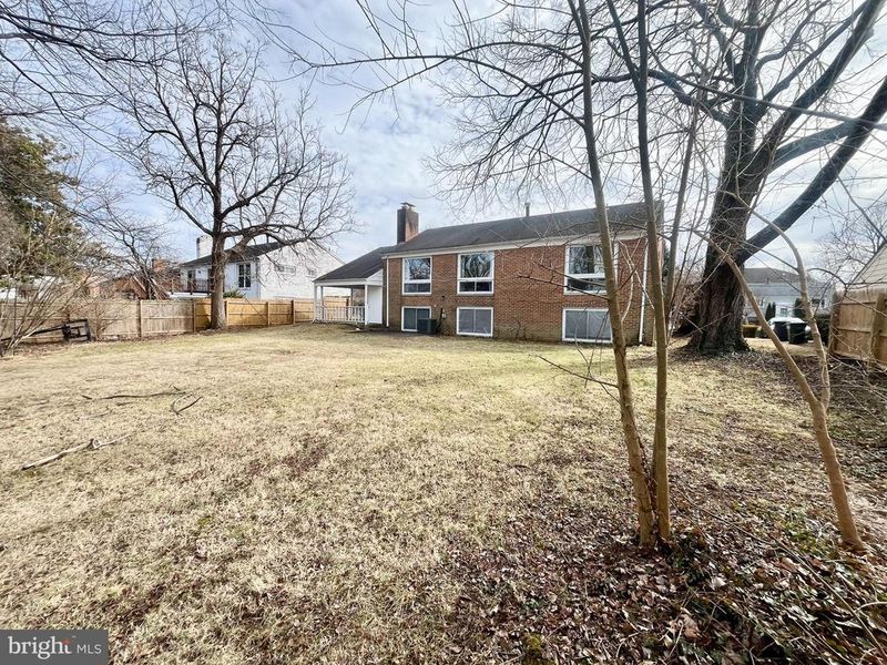 6930 Southridge Dr, Mclean, VA 22101