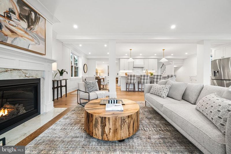 607 Johnston Pl, Alexandria, VA 22301