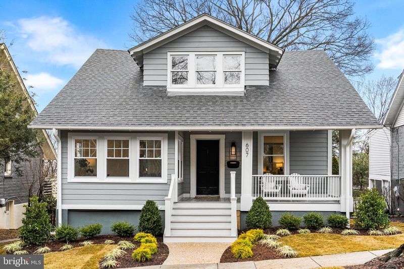607 Johnston Pl, Alexandria, VA 22301