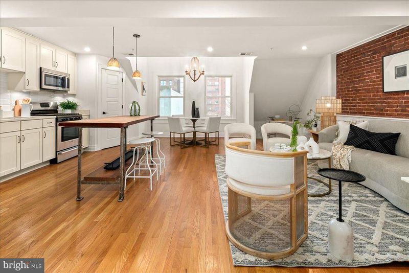 1109 M St NW #11, Washington, DC 20005