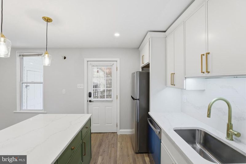 319 E A St #2, Brunswick, MD 21716