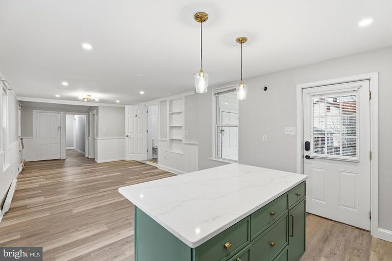 319 E A St #2, Brunswick, MD 21716