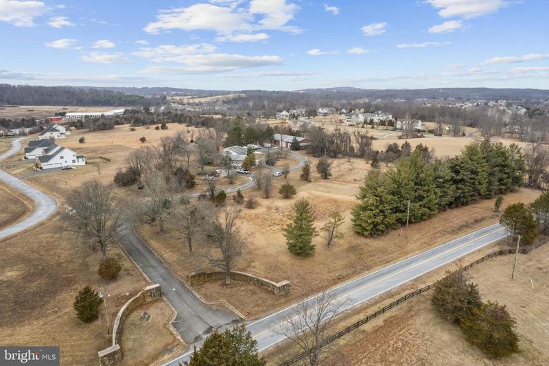 20043 Gleedsville Rd, Leesburg, VA 20175