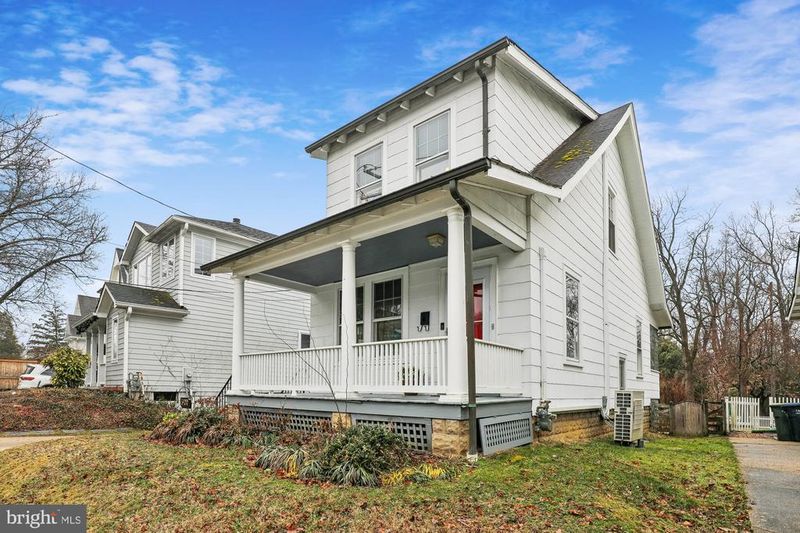 5100 Sherier Pl NW, Washington, DC 20016