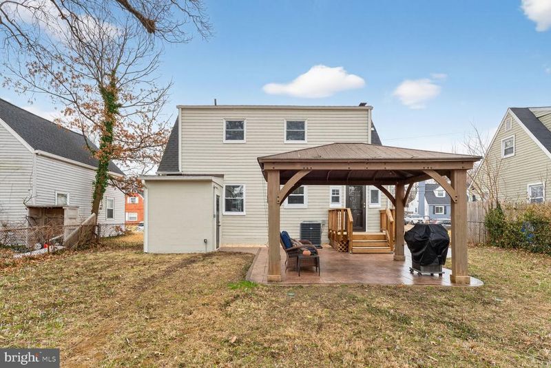 6910 Gateway Blvd, District Heights, MD 20747