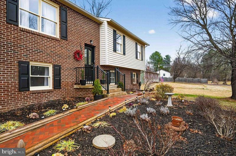 10314 Reid Ln, Nokesville, VA 20181