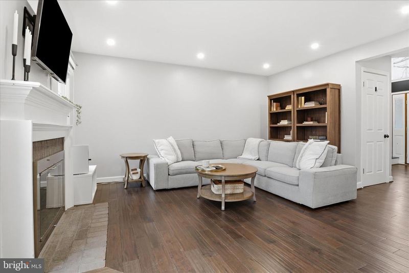 1787 Duffield Ln, Alexandria, VA 22307