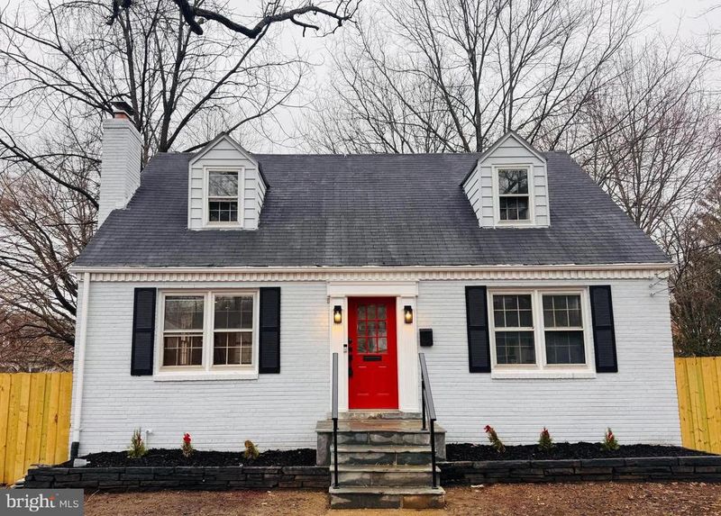 3010 Rogers Dr, Falls Church, VA 22042