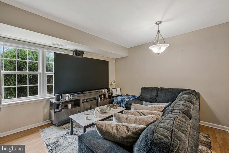 9695 Hitching Post Ln #H, Laurel, MD 20723