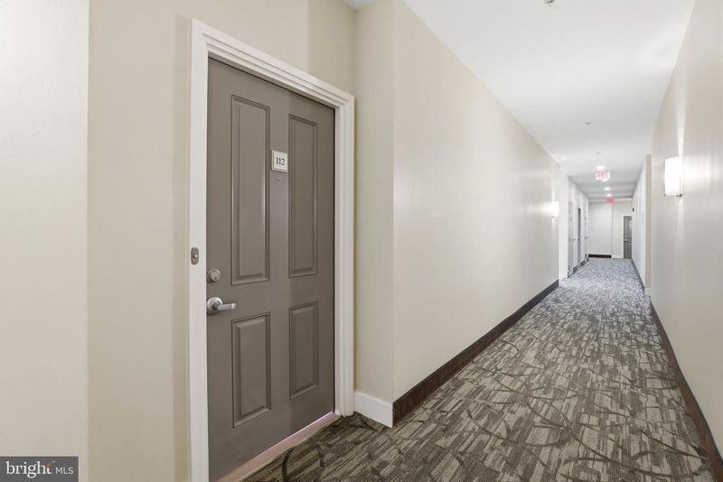 4490 Market Commons Dr #112, Fairfax, VA 22033