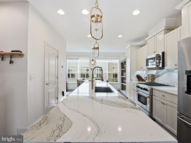 308 George Mason Dr N, Arlington, VA 22203