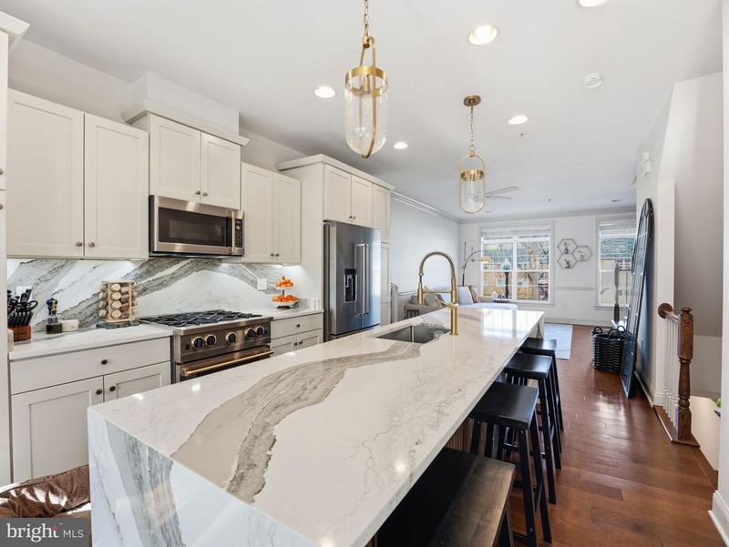 308 George Mason Dr N, Arlington, VA 22203
