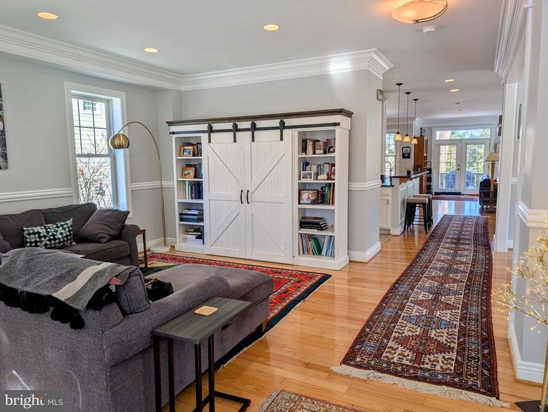 2915 Jennings Rd, Kensington, MD 20895
