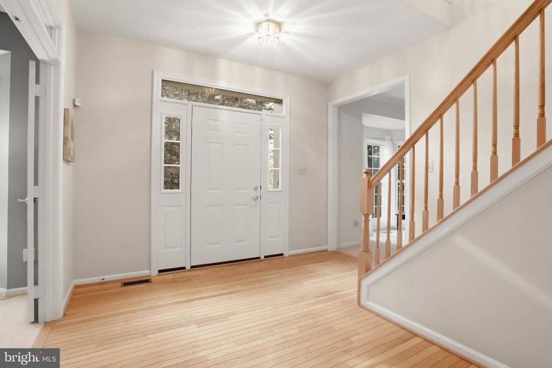 12 Jaystone Ct, Silver Spring, MD 20905