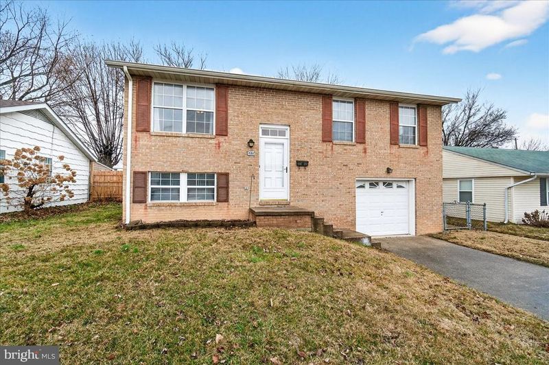 423 Banksia Dr, Frederick, MD 21701