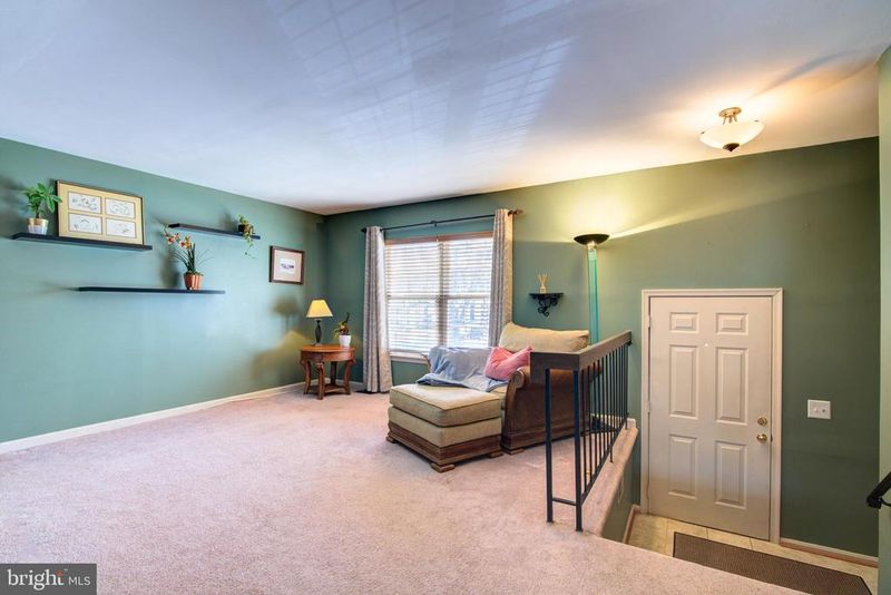 3346 Oakshade Ct, Fairfax, VA 22033