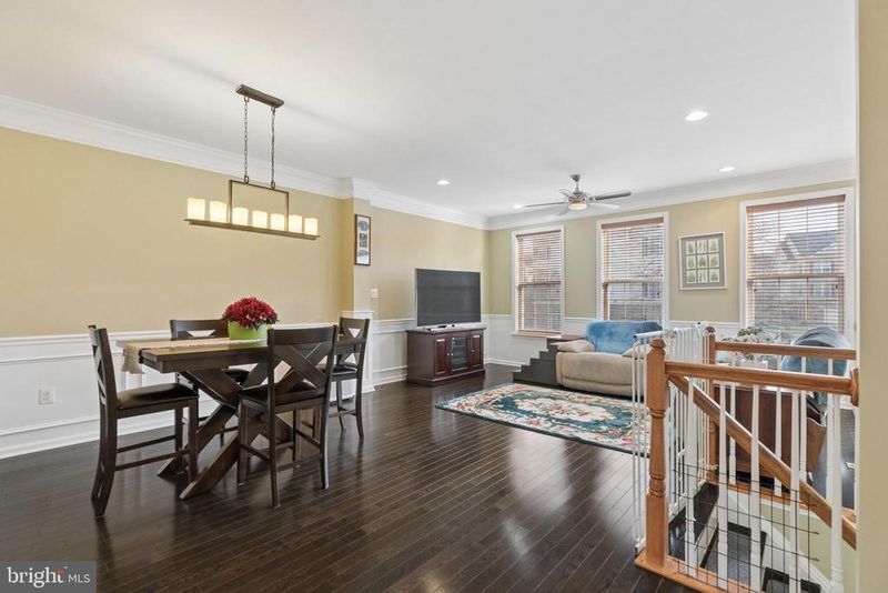 12638 Heron Ridge Dr, Fairfax, VA 22030