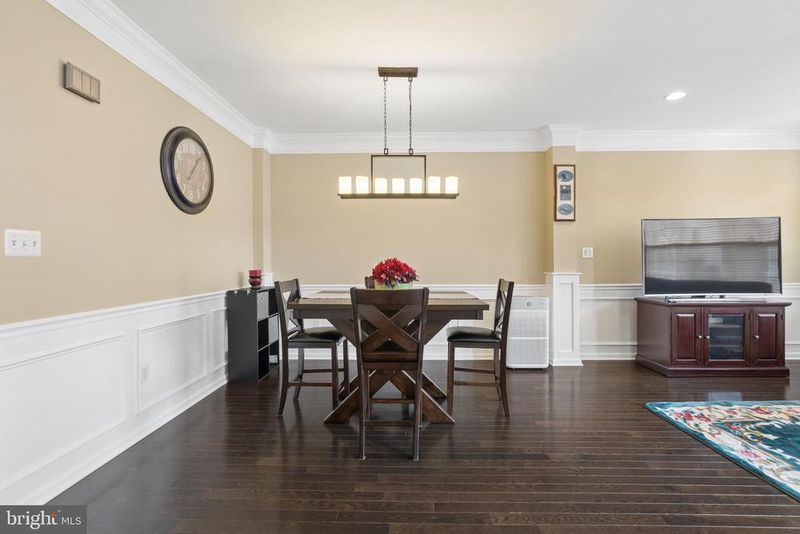 12638 Heron Ridge Dr, Fairfax, VA 22030