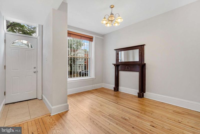 1221 D St NE, Washington, DC 20002