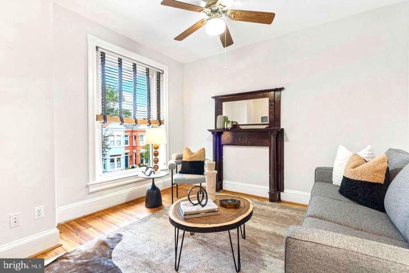 1221 D St NE, Washington, DC 20002