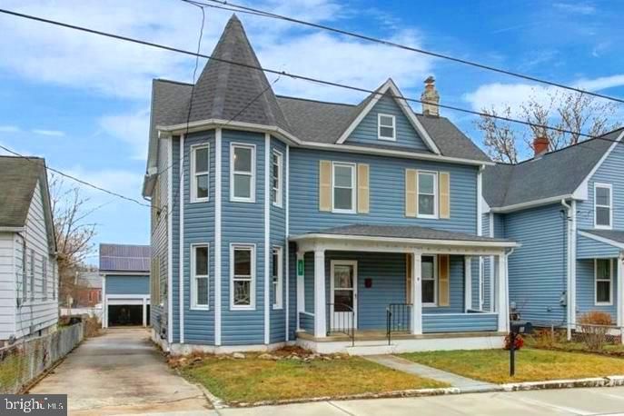 22 Virginia Ave, Brunswick, MD 21716