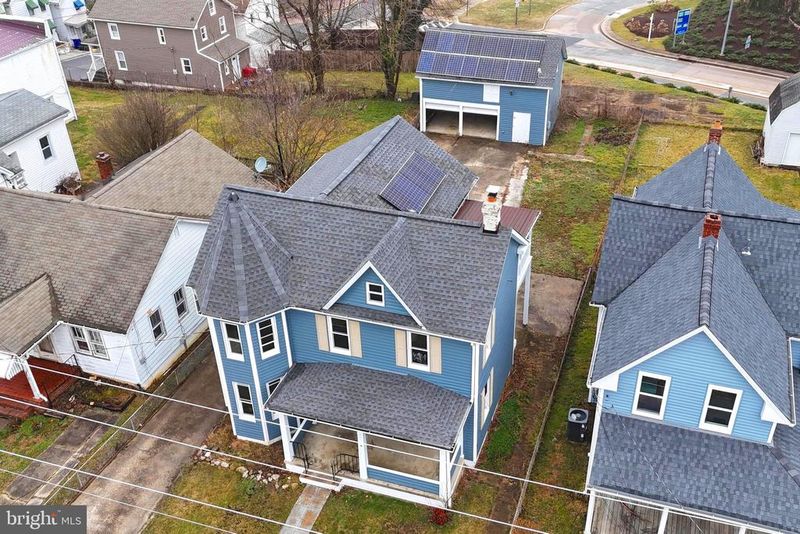 22 Virginia Ave, Brunswick, MD 21716