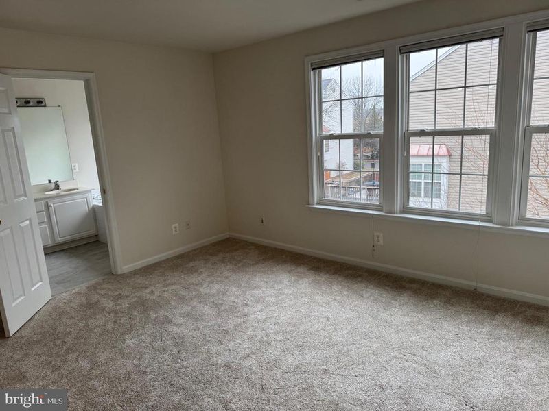 43798 Virginia Manor Ter, Ashburn, VA 20148