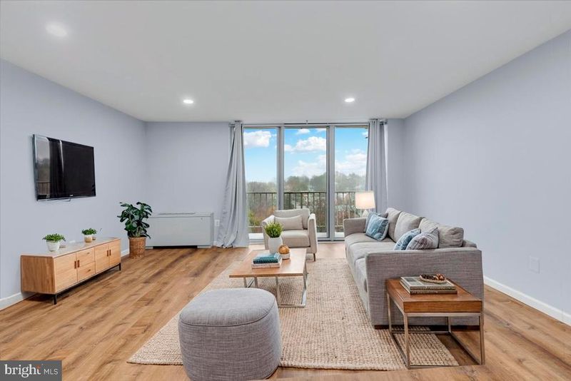 4520 King St #601, Alexandria, VA 22302