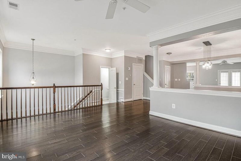 8045 Gatehouse Rd #17, Falls Church, VA 22042