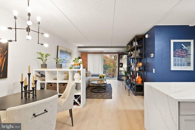 60 S Van Dorn St #306, Alexandria, VA 22304