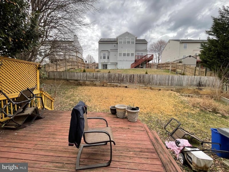 6242 Oakland Dr, Woodbridge, VA 22193