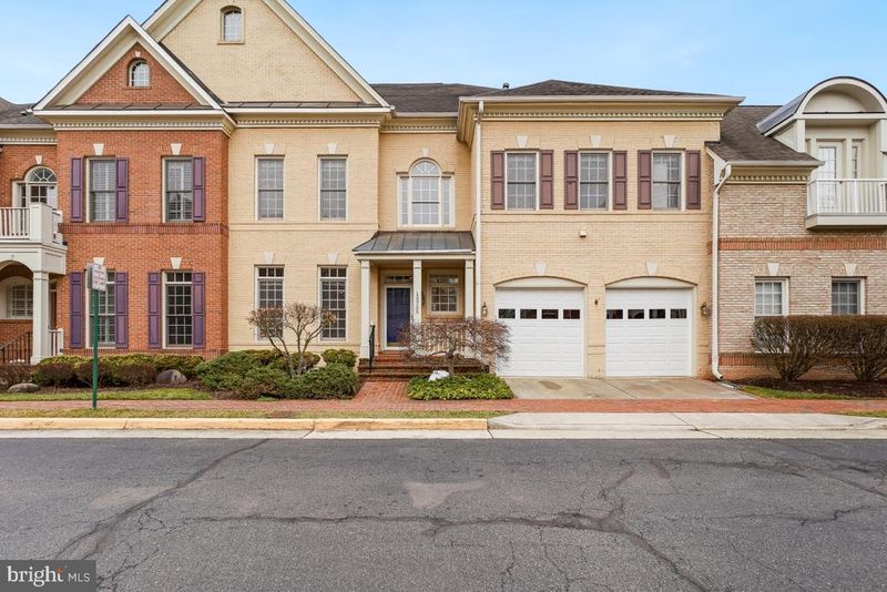 12755 Lavender Keep Cir, Fairfax, VA 22033