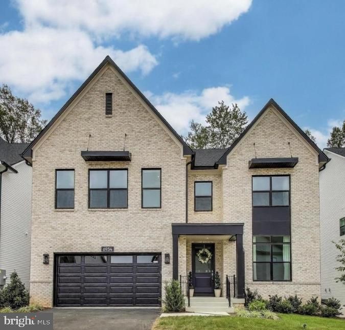 6934 Renita Ln, Bethesda, MD 20817