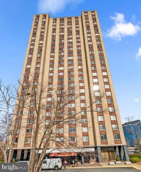 9701 Fields Rd #1904, Gaithersburg, MD 20878