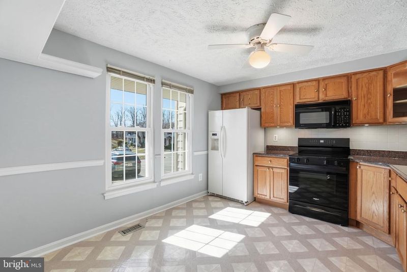 7470 Wounded Knee Rd, Lorton, VA 22079
