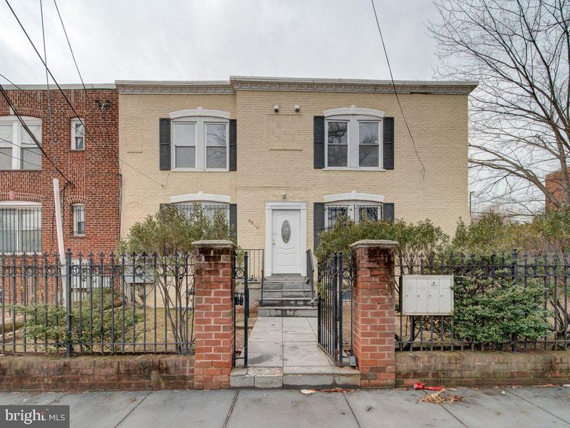 4325 Halley Ter SE #201, Washington, DC 20032